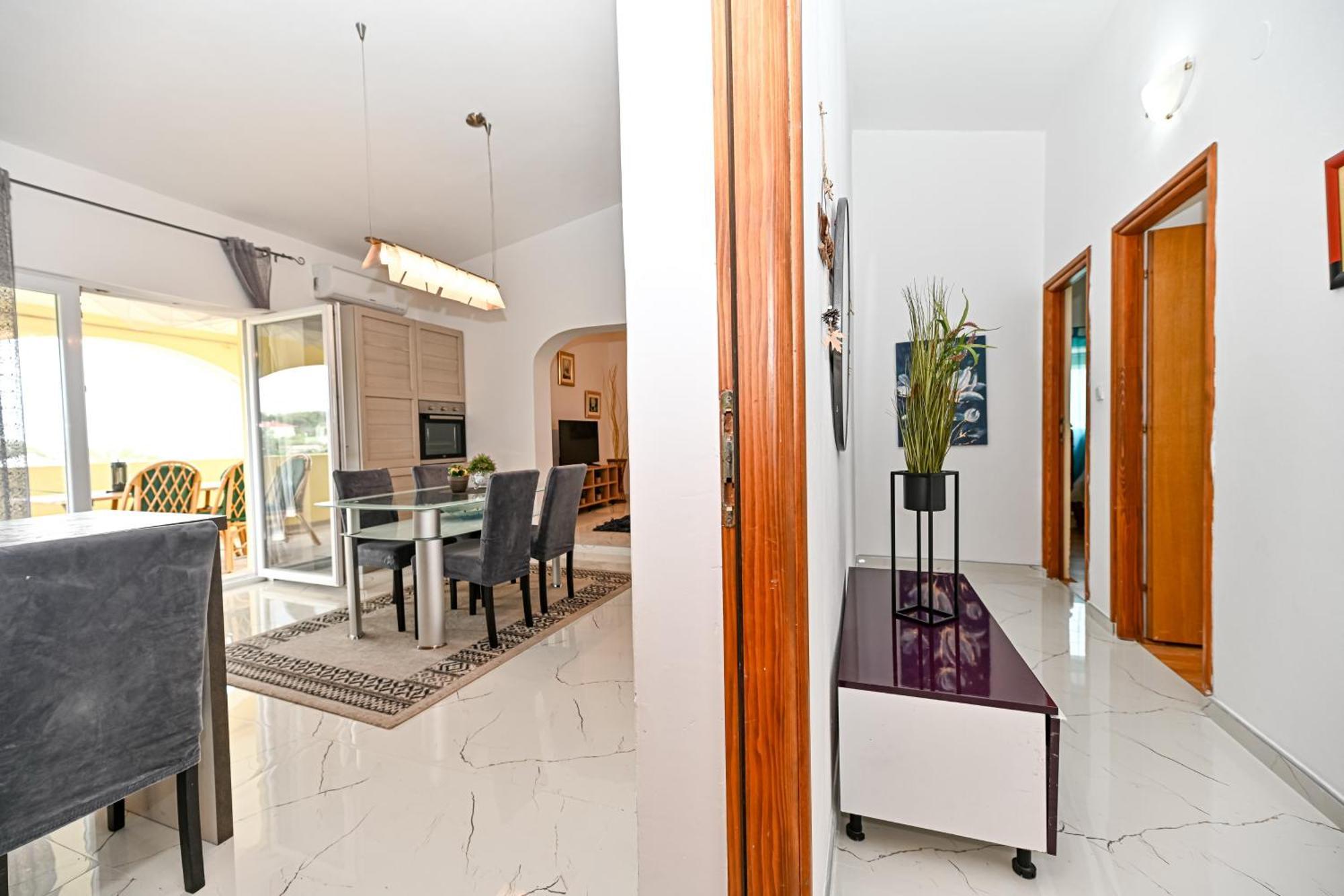 Apartment Razanac Nikola 2 מראה חיצוני תמונה